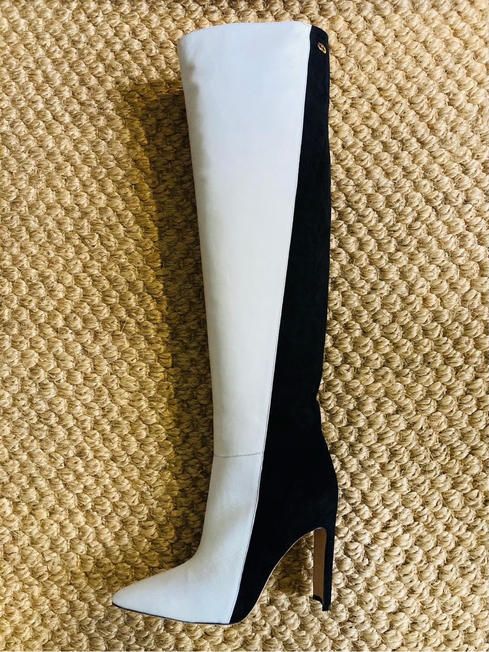 Dee Ocleppo. Alexandra Two-tone Knee-high luxury Boots In Black White
. NWT.